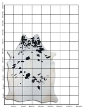 Įkelti vaizdą į galerijos rodinį, Baltas/Juodas karvės kailis XXL
