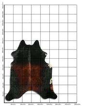 Įkelti vaizdą į galerijos rodinį, Rudas karvės kailis L