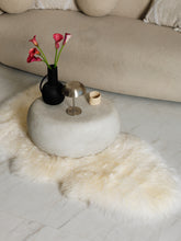 Įkelti vaizdą į galerijos rodinį, Didelis baltas avikailis