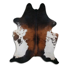 Augšupielādēt attēlu galerijas skatā, Trīskrāsu govs kažokādas XXL