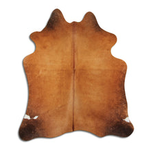 Įkelti vaizdą į galerijos rodinį, Rudas karvės kailis M
