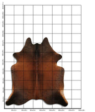 Įkelti vaizdą į galerijos rodinį, Rudas karvės kailis XL

