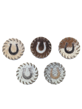 Įkelti vaizdą į galerijos rodinį, Puodelio padėkliukas iš karvės kailio
